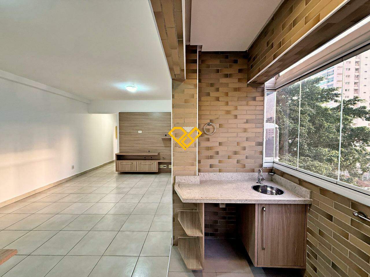 Apartamento para aluguel no Embaré: Varanda