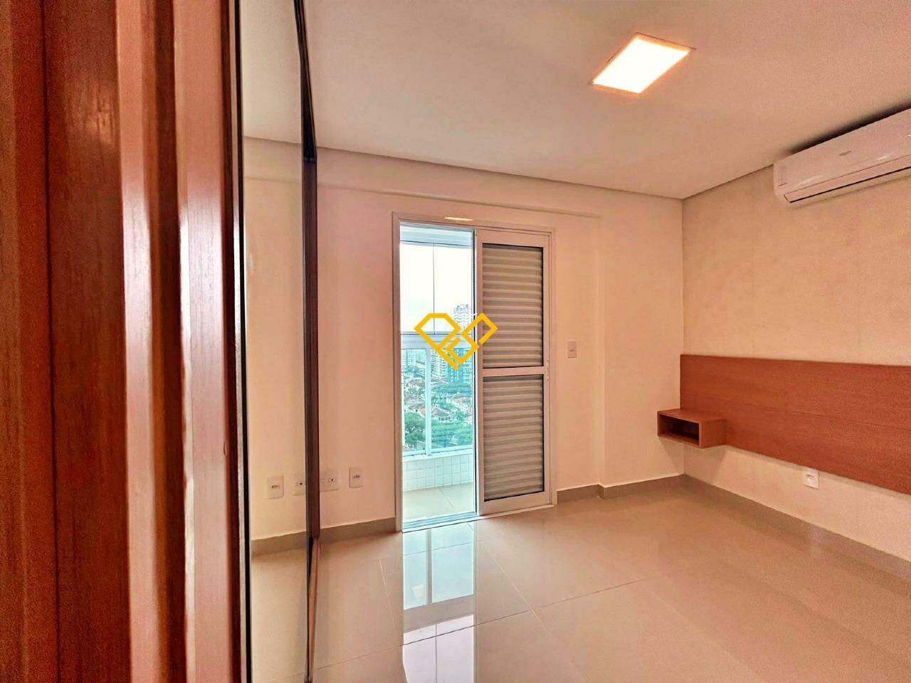Apartamento à venda no Embaré: Dormitório