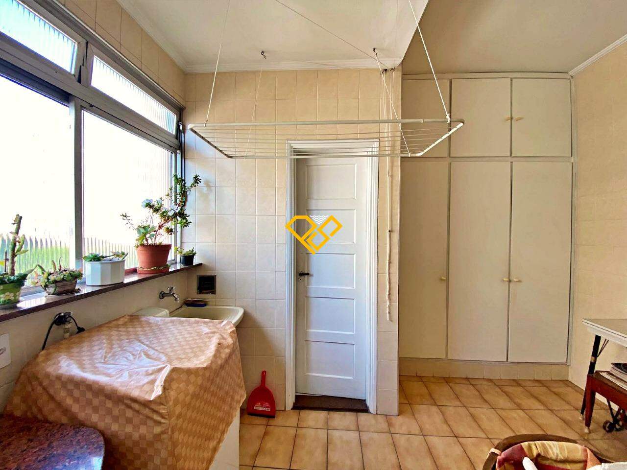 Apartamento à venda no Ponta da Praia: Área de serviço