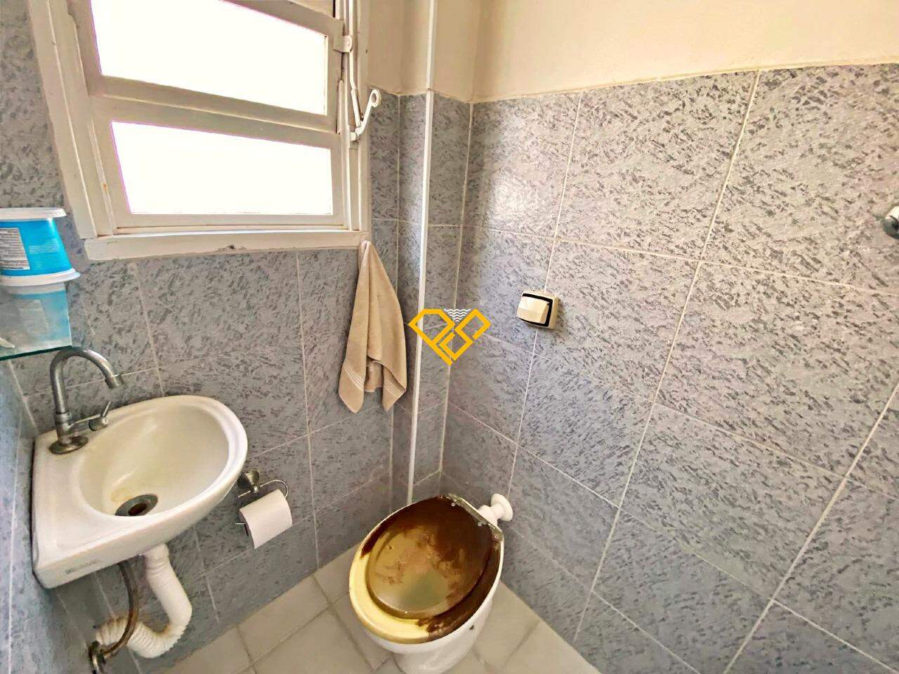 Apartamento à venda no Ponta da Praia: Wc de serviço