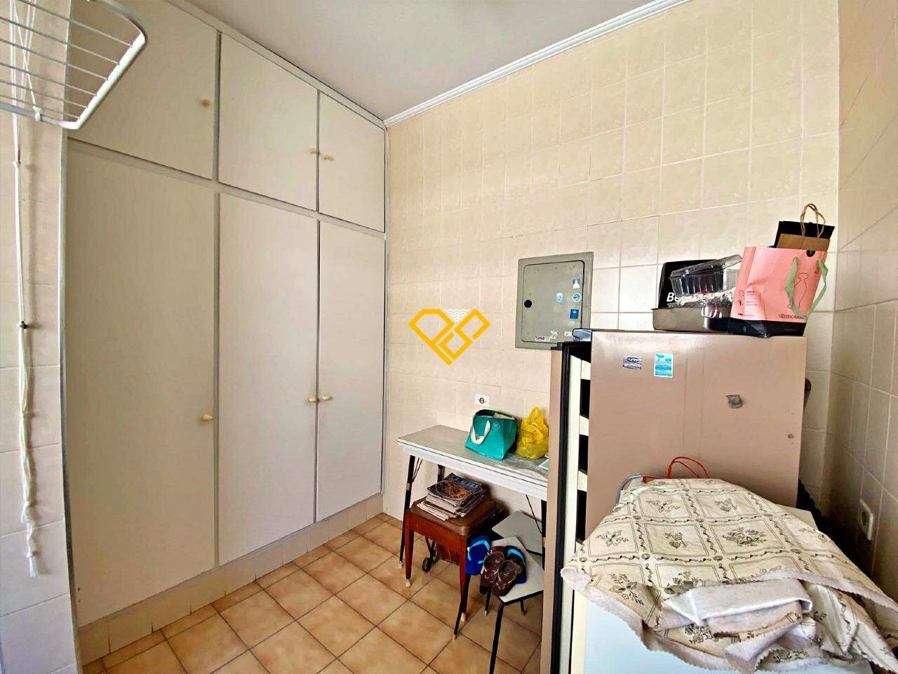 Apartamento à venda no Ponta da Praia: Dependência