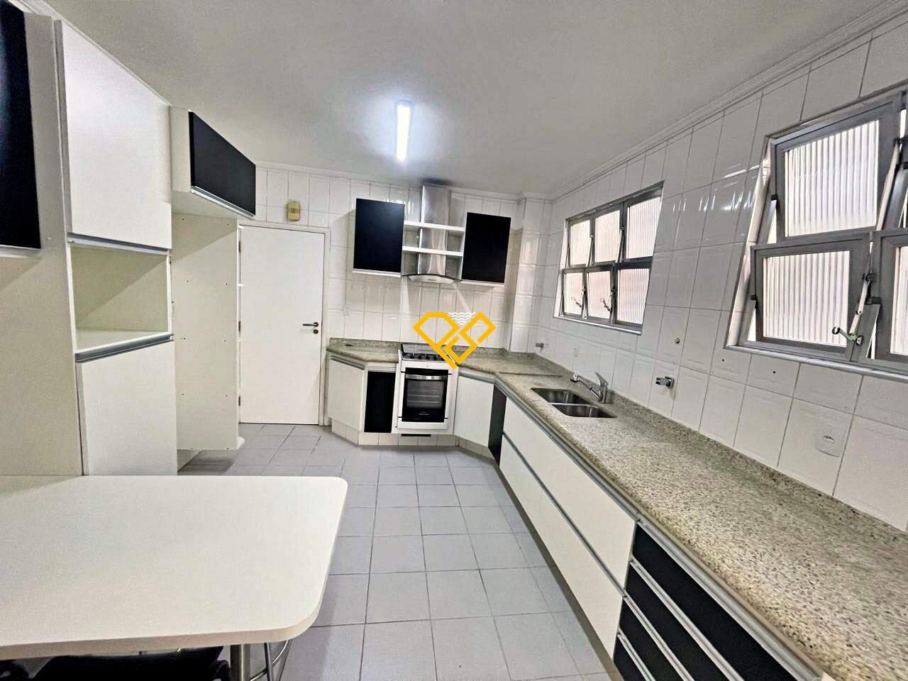 Apartamento para aluguel no Gonzaga: Cozinha