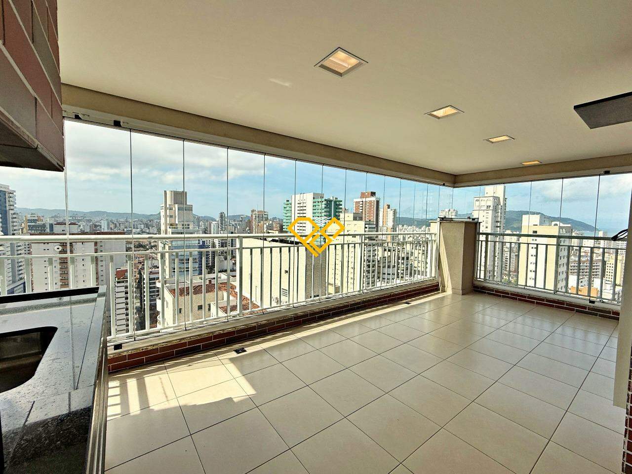 Apartamento para aluguel no Boqueirão: Varanda