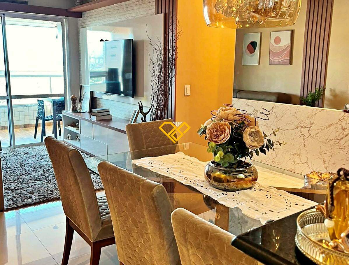 Apartamento à venda no Ponta da Praia: Sala