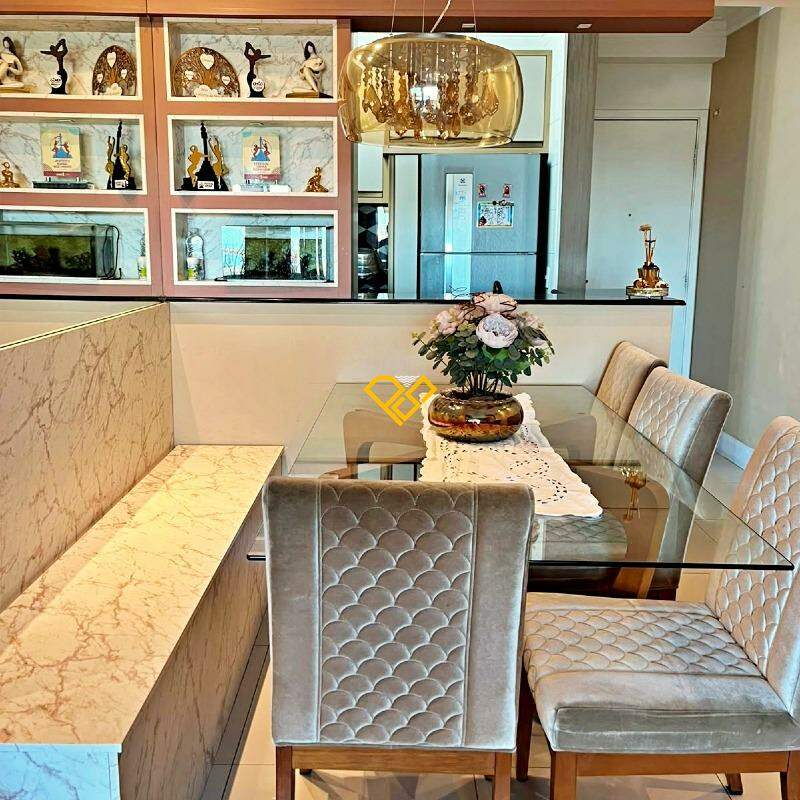 Apartamento à venda no Ponta da Praia: Sala
