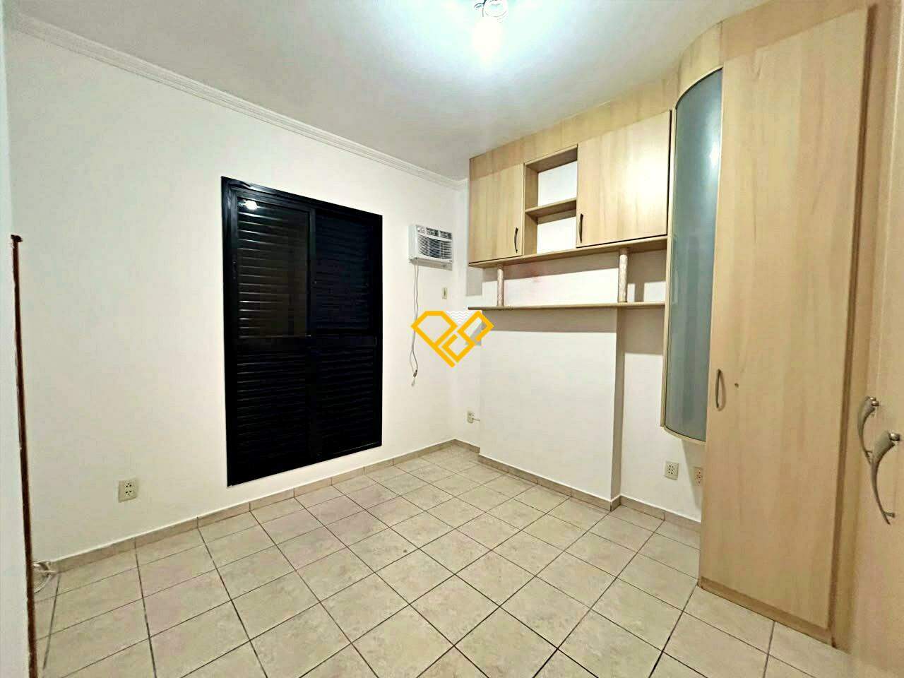 Apartamento para aluguel no Gonzaga: Dormitório 1 - suíte