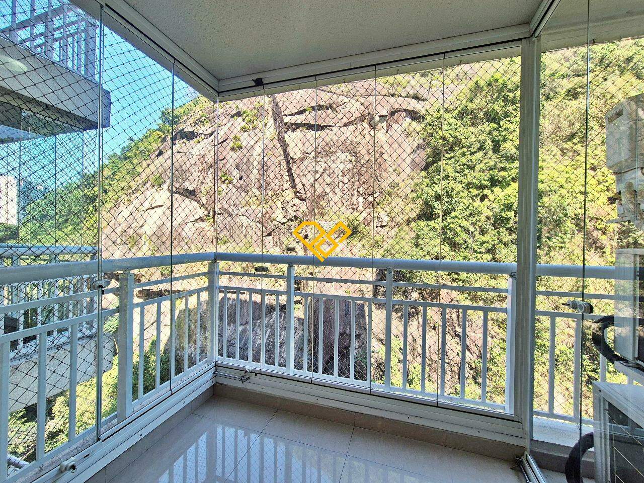 Apartamento à venda no Marapé: Varanda