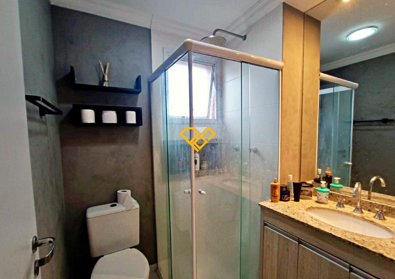 Apartamento para aluguel no Macuco: Wc social