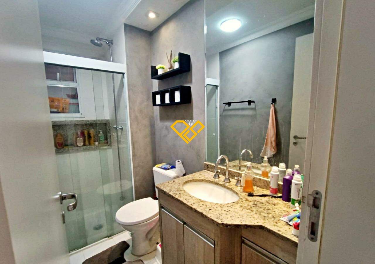 Apartamento para aluguel no Macuco: Wc suíte