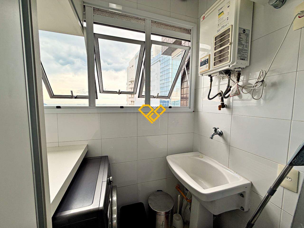 Apartamento Duplex à venda no Pompéia: Área de serviço