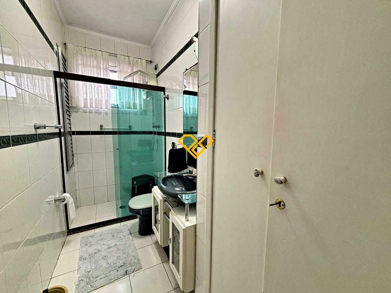 Apartamento à venda no Gonzaga: Wc social