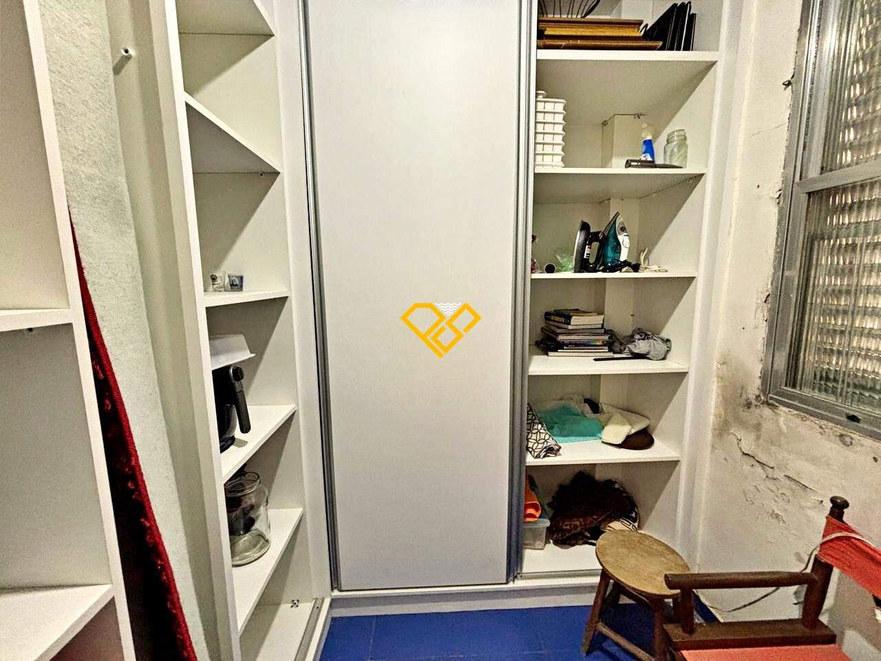 Apartamento à venda no Gonzaga: Despensa