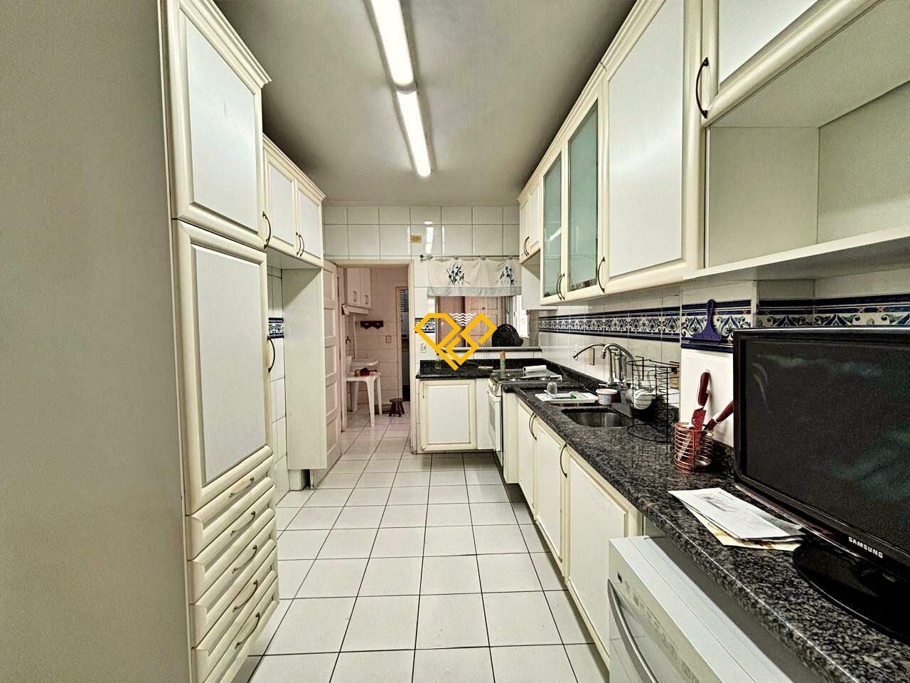 Apartamento à venda no Gonzaga: Cozinha