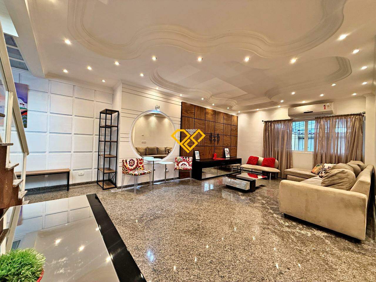Sobrado à venda no Ponta da Praia: Sala