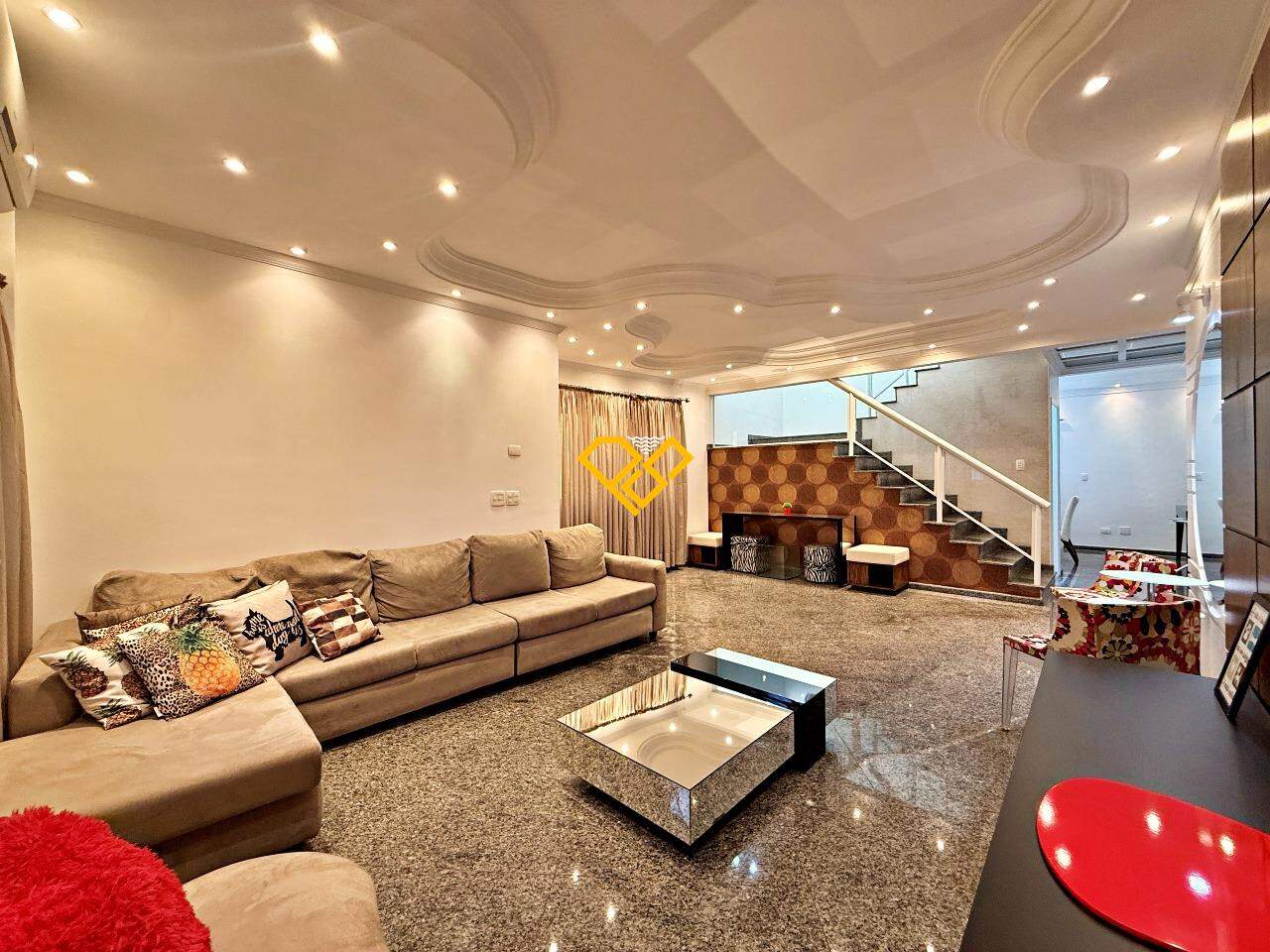 Sobrado à venda no Ponta da Praia: Sala