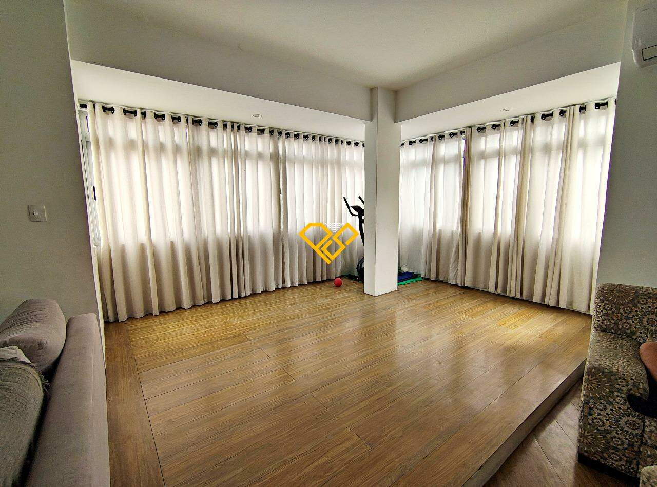 Apartamento à venda no Ponta da Praia: Sala