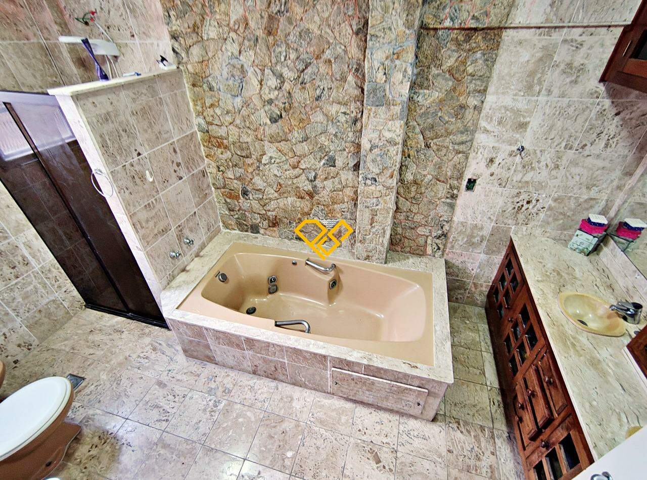 Apartamento à venda no Ponta da Praia: Wc social