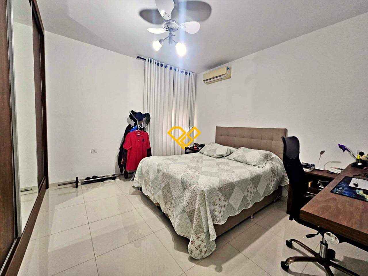 Apartamento à venda no Ponta da Praia: Dormitório 1 - suíte