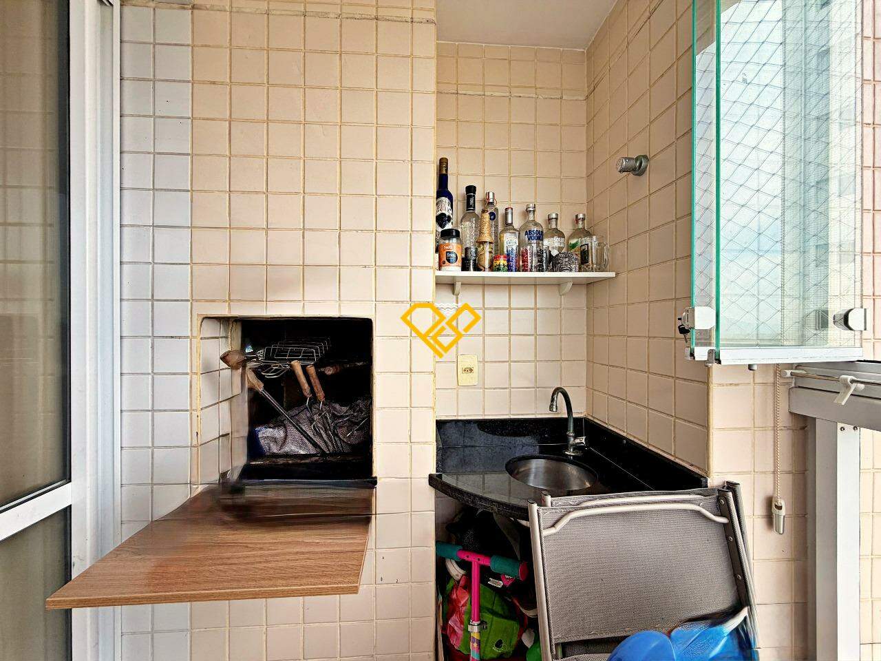 Apartamento à venda no Ponta da Praia: Varanda