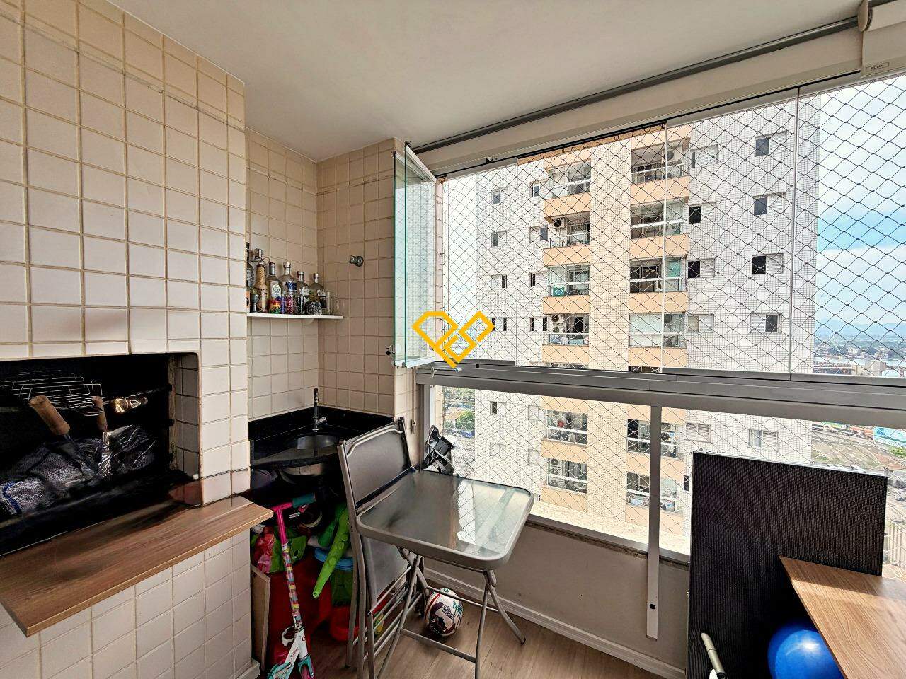 Apartamento à venda no Ponta da Praia: Varanda