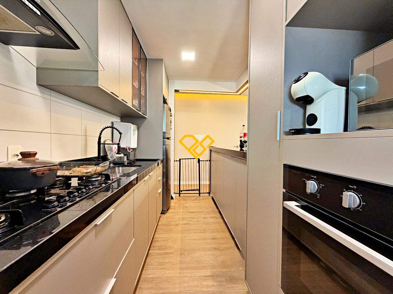 Apartamento à venda no Ponta da Praia: Cozinha
