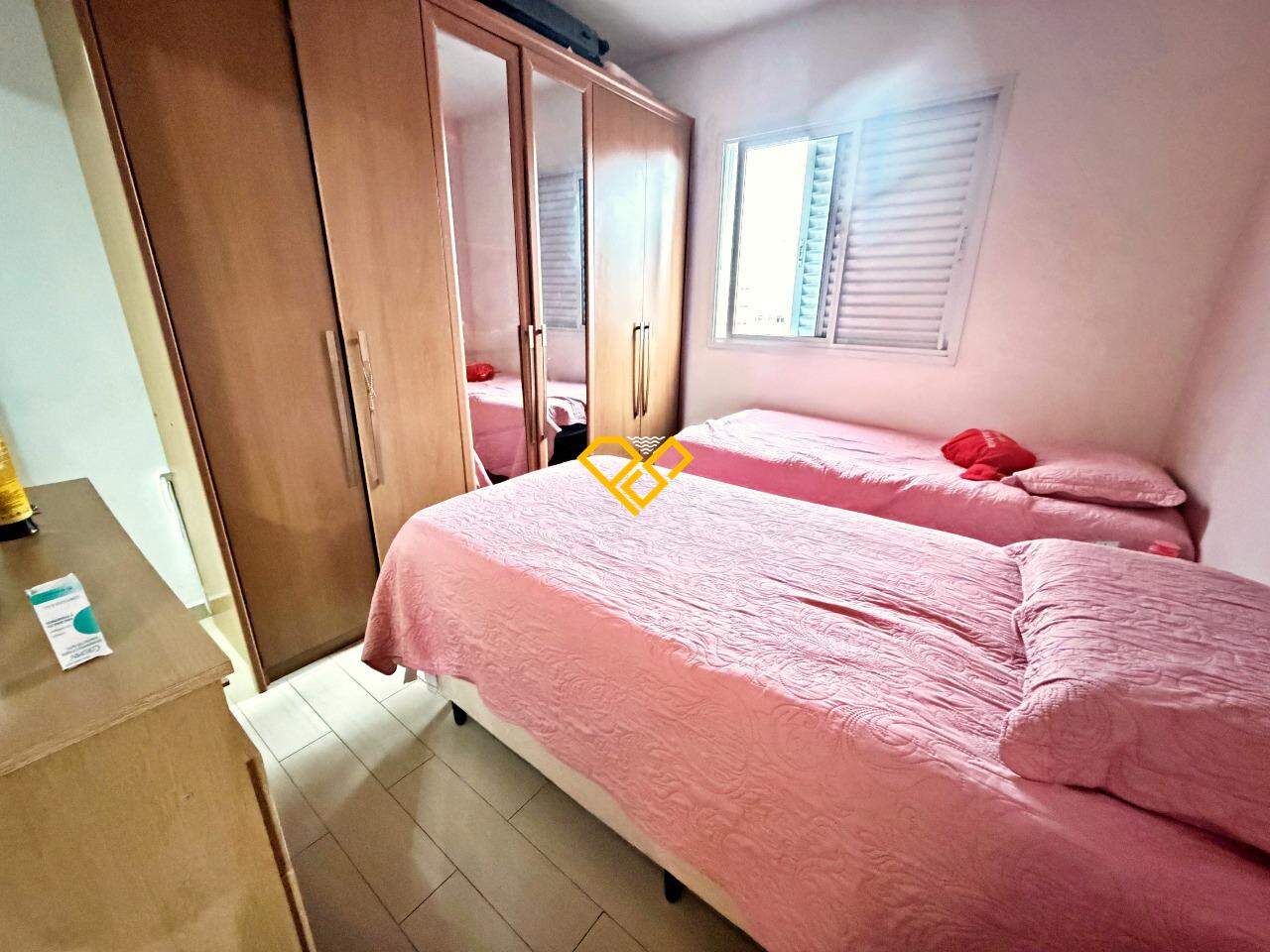 Apartamento à venda no Vila Mathias: Dormitório - suíte