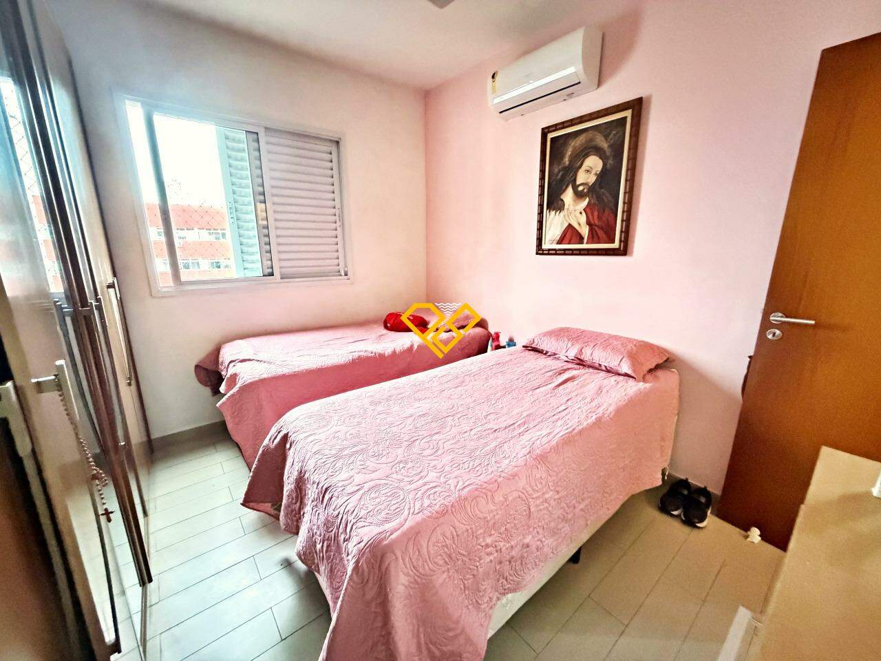 Apartamento à venda no Vila Mathias: Dormitório - suíte
