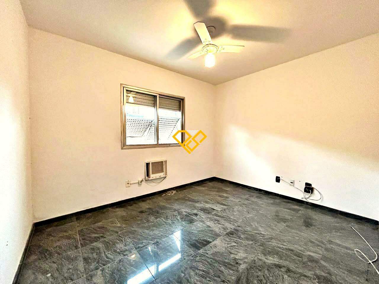 Apartamento à venda no Ponta da Praia: Dormitório 4