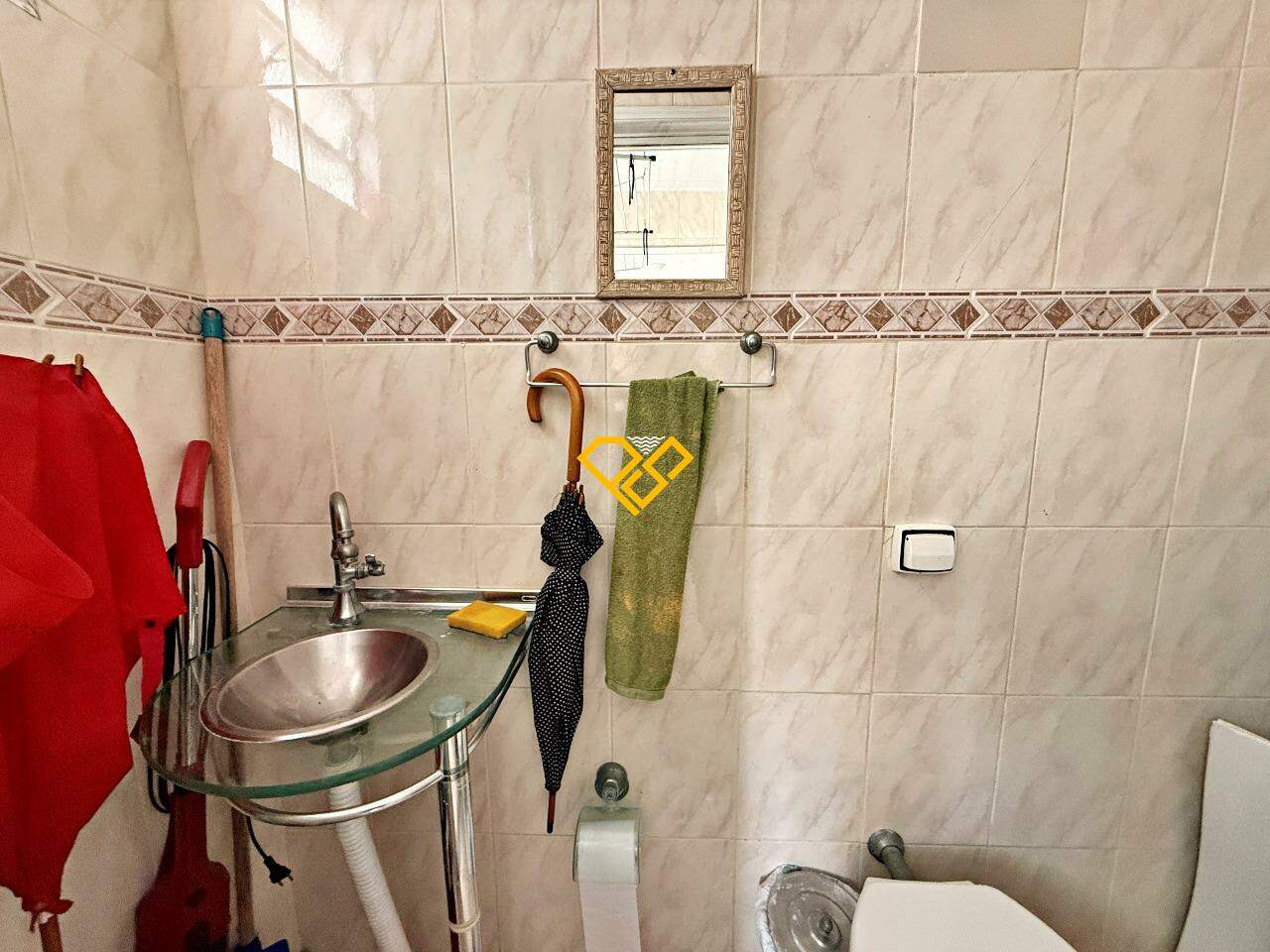 Apartamento à venda no Gonzaga: Wc de serviço