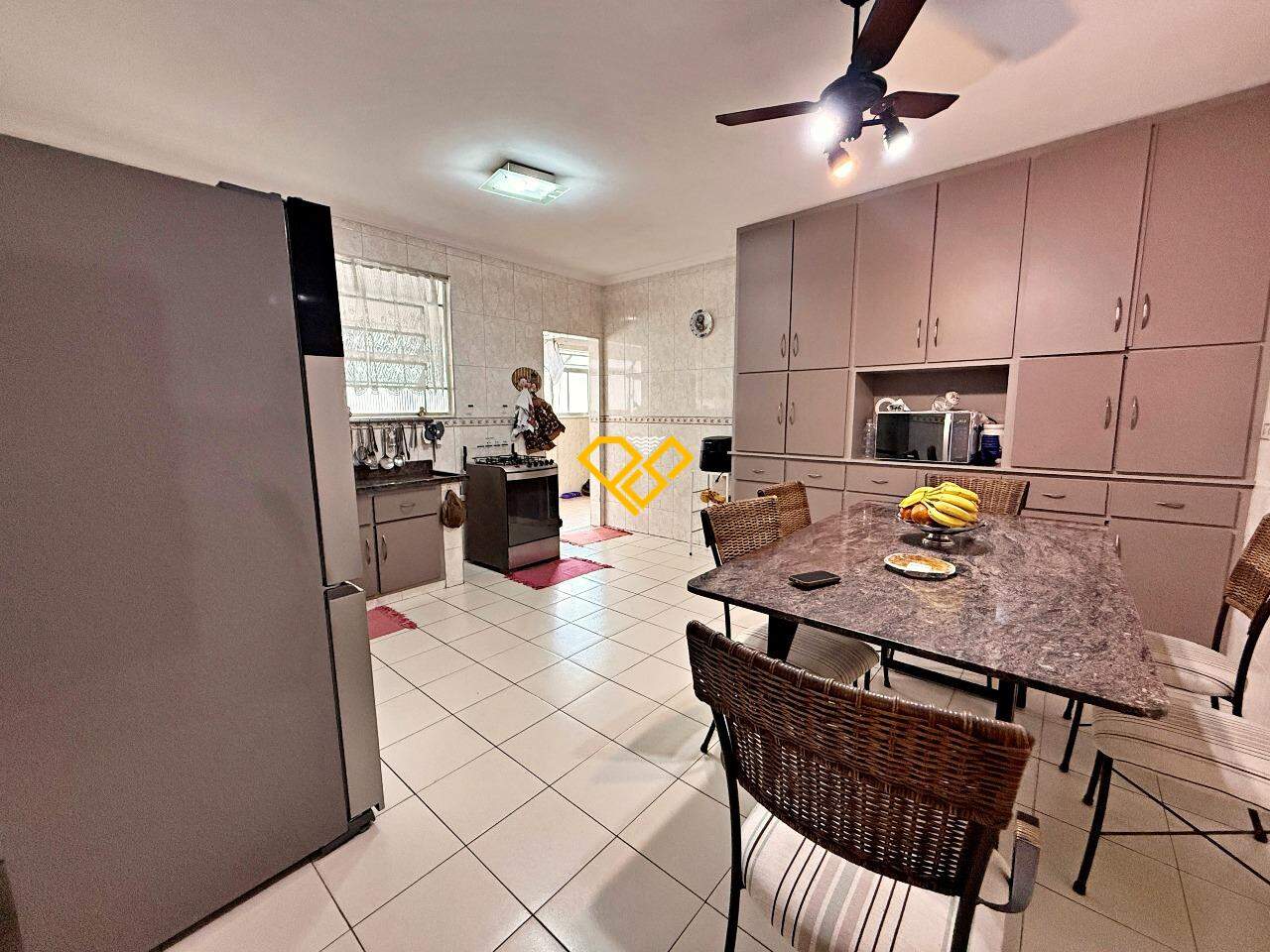 Apartamento à venda no Gonzaga: Cozinha
