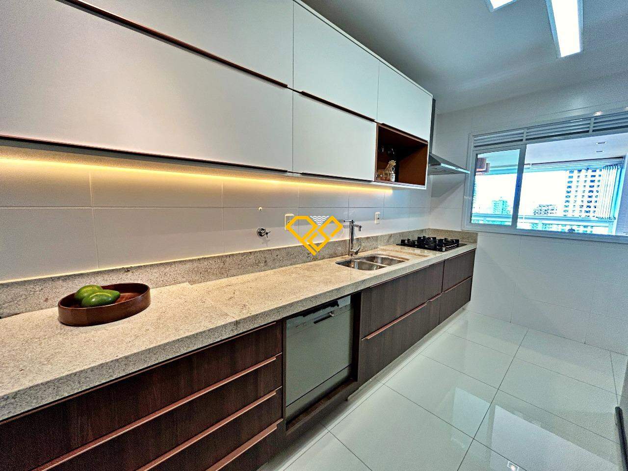 Apartamento à venda no Ponta da Praia: Cozinha