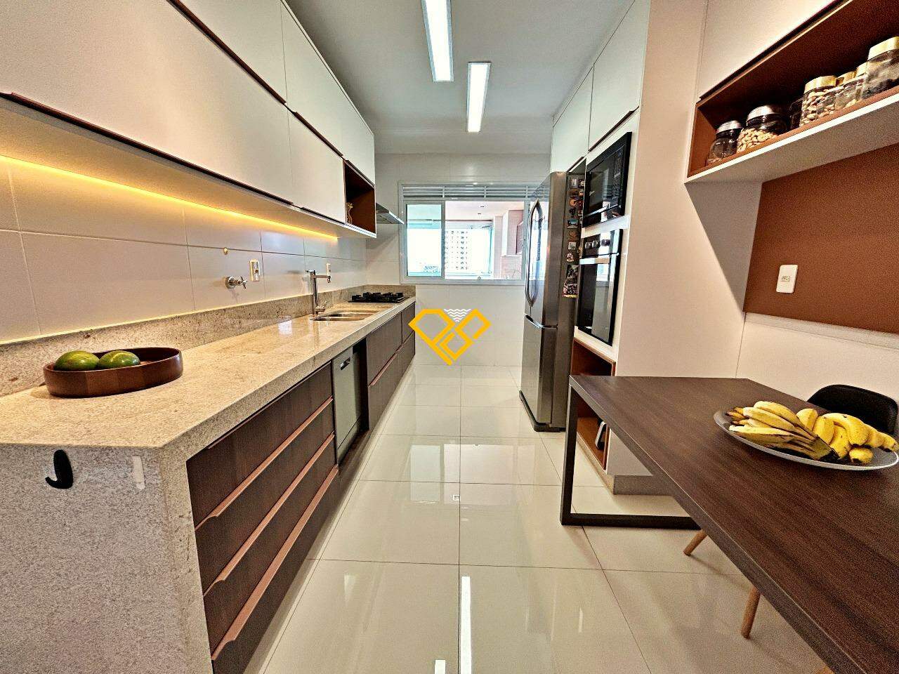Apartamento à venda no Ponta da Praia: Cozinha