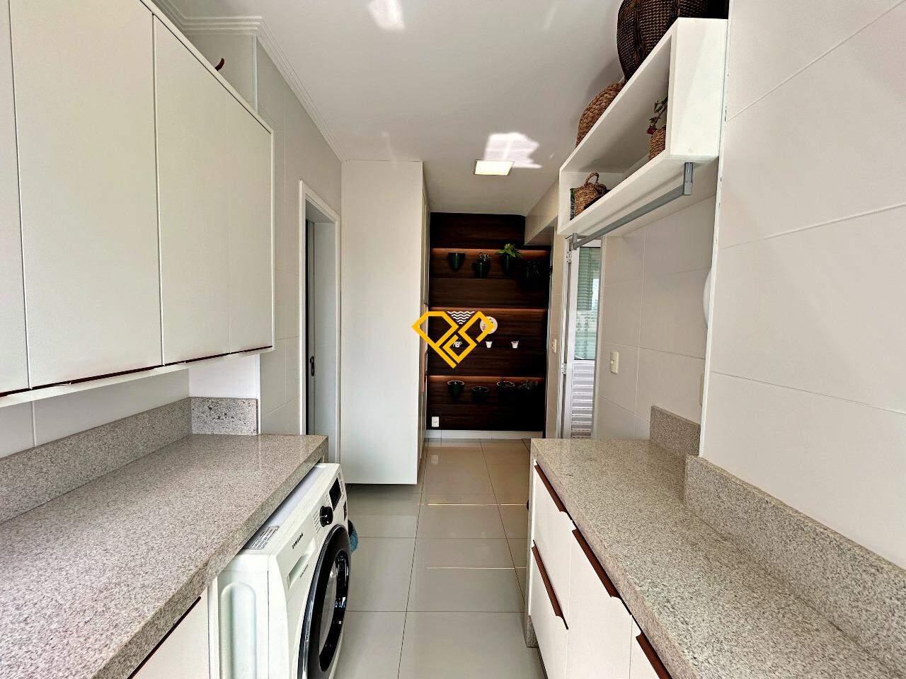Apartamento à venda no Ponta da Praia: Área de serviço