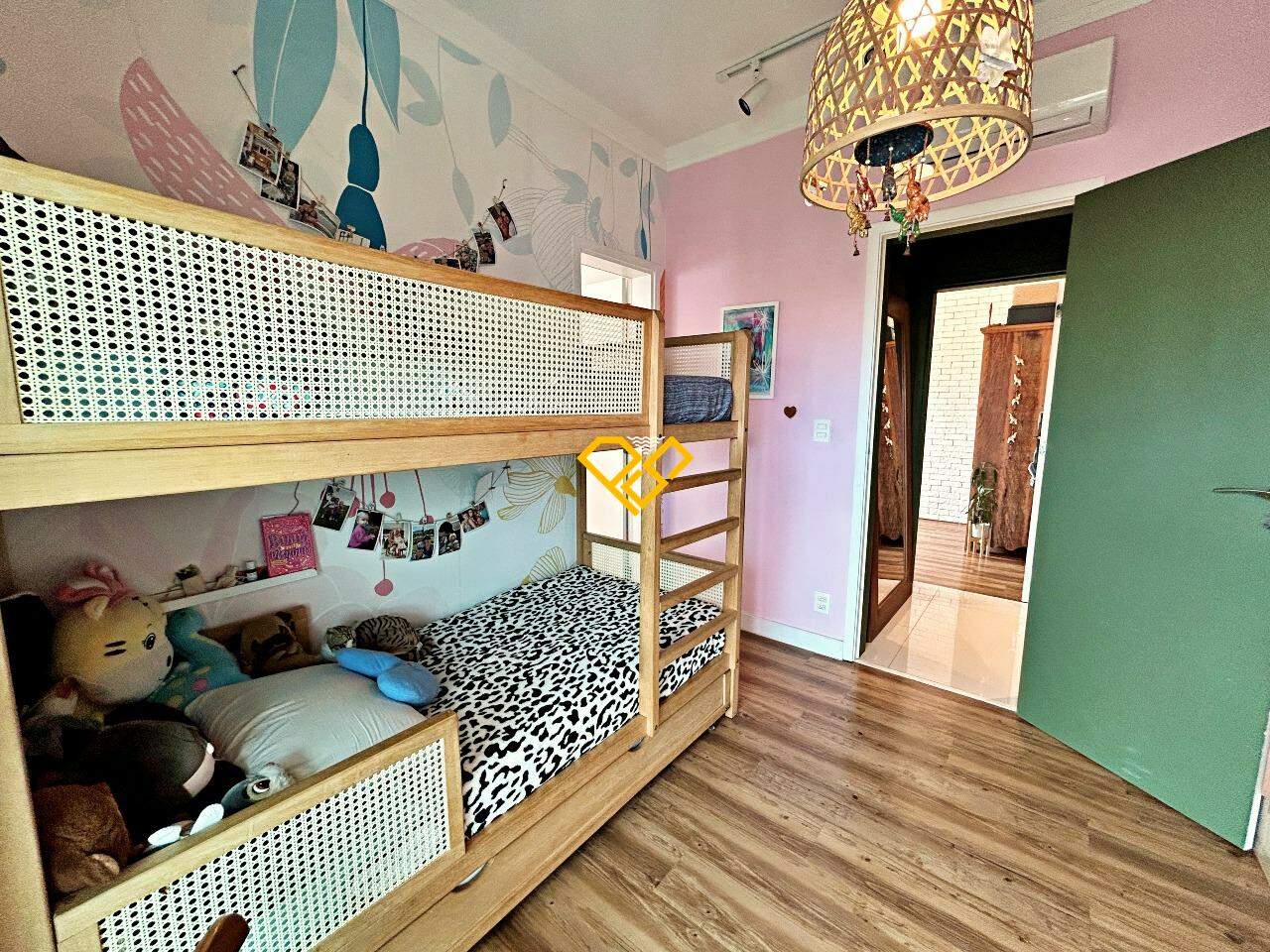 Apartamento à venda no Ponta da Praia: Suíte 2