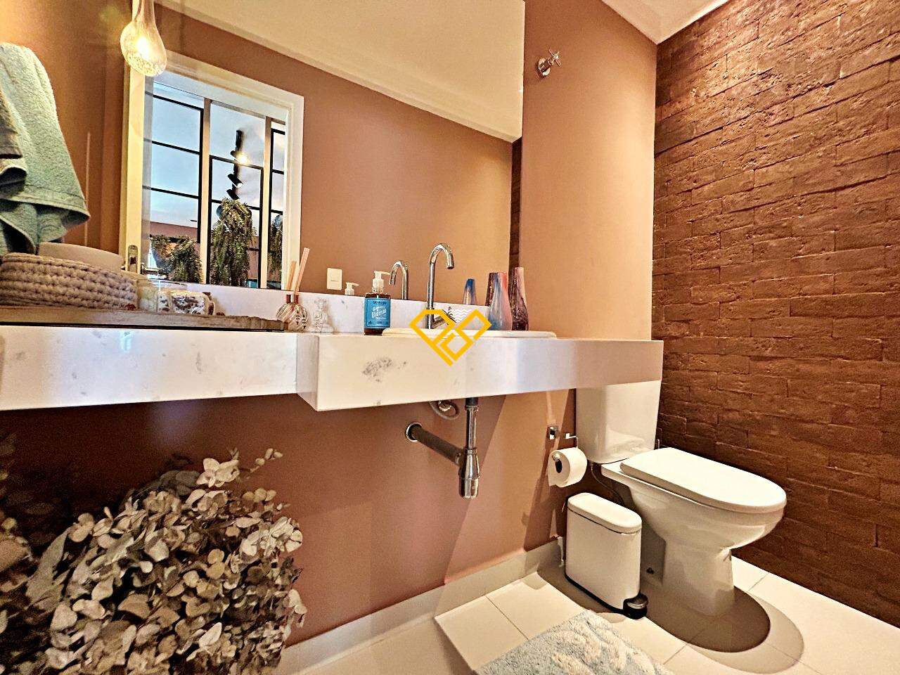 Apartamento à venda no Ponta da Praia: Lavabo