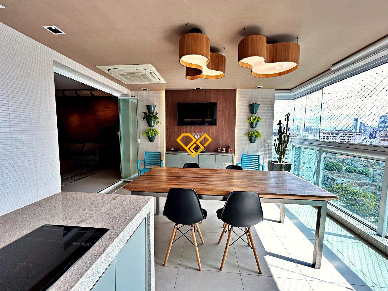 Apartamento à venda no Ponta da Praia: Varanda