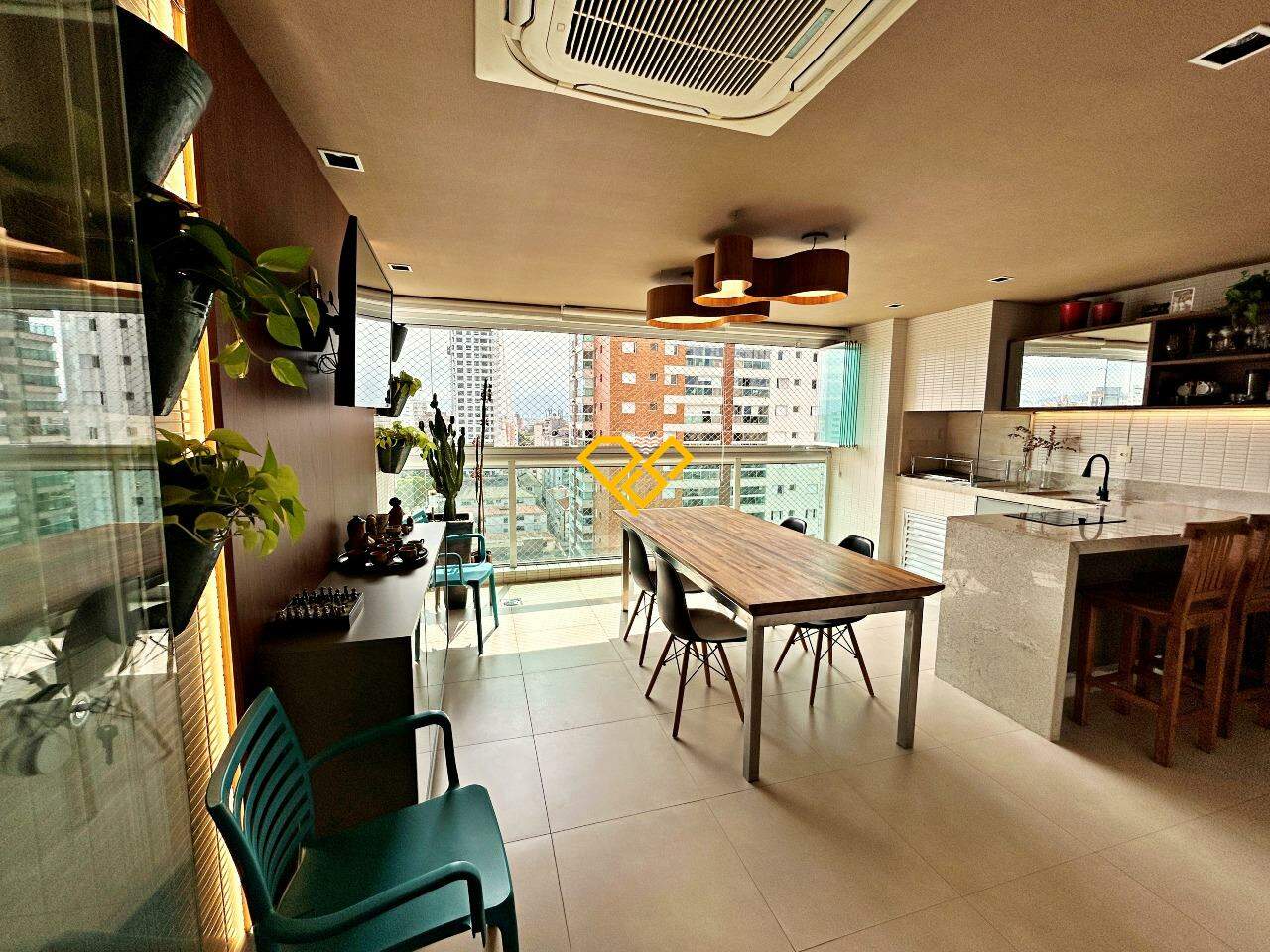 Apartamento à venda no Ponta da Praia: Varanda