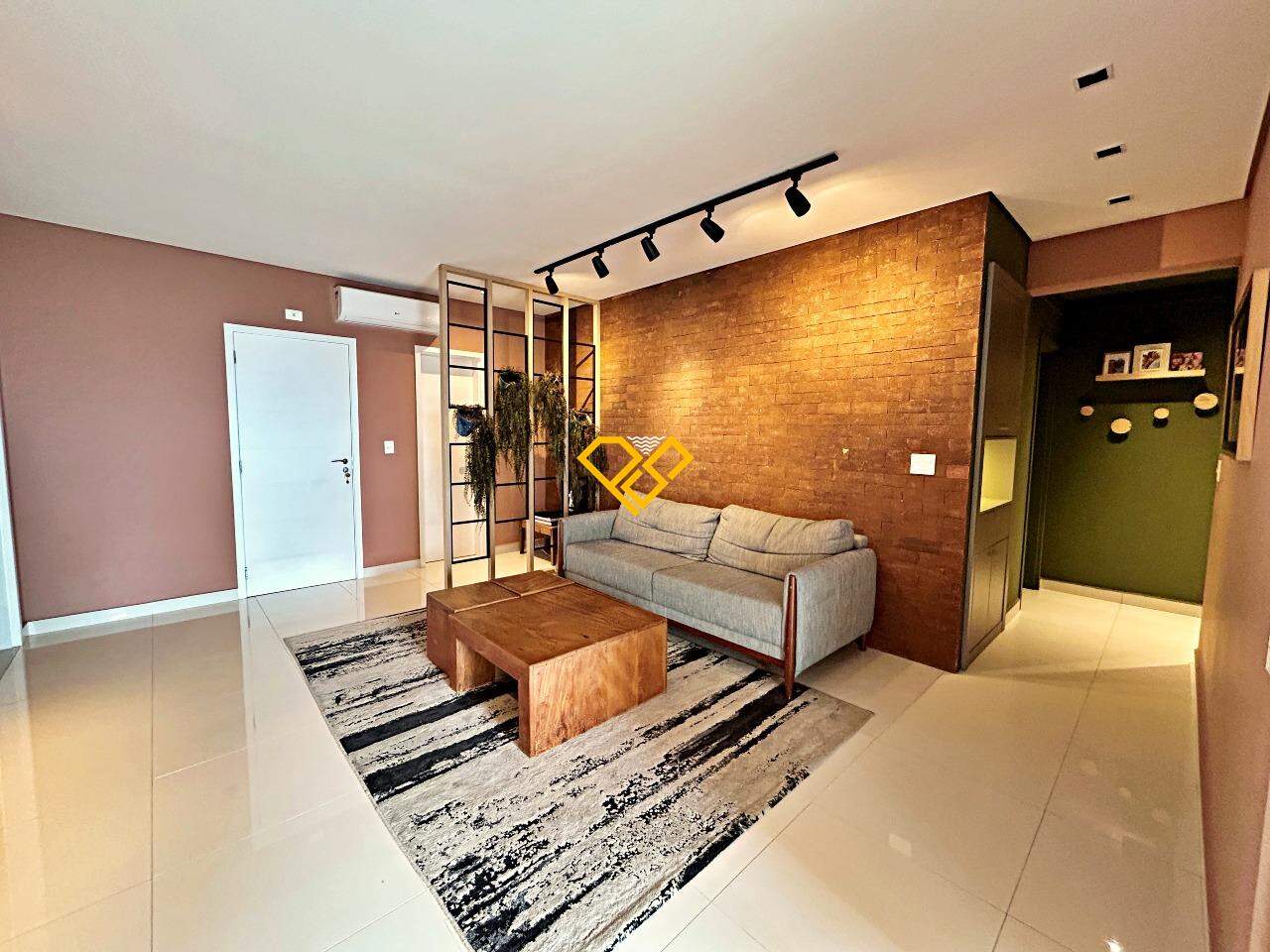 Apartamento à venda no Ponta da Praia: Sala