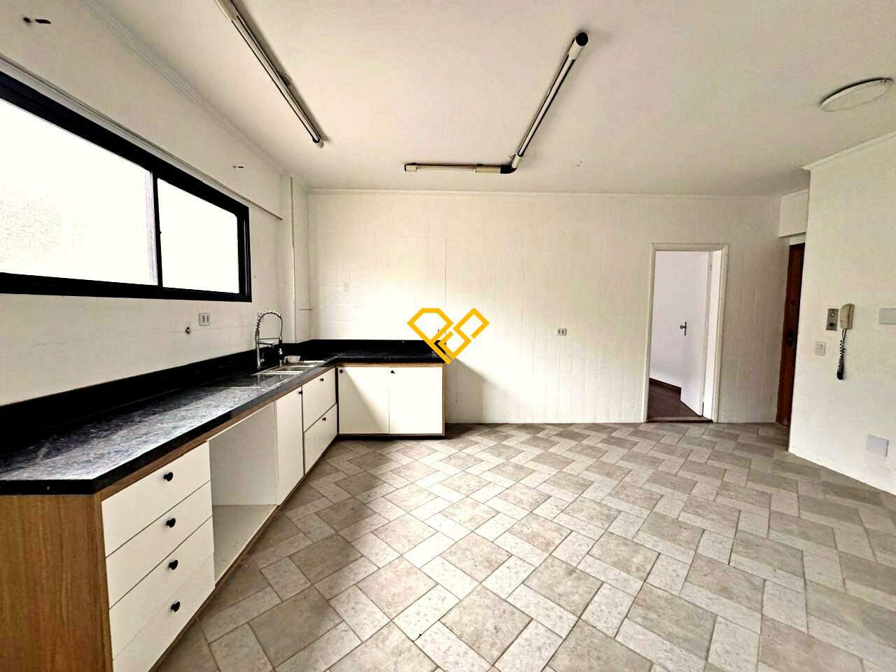 Apartamento à venda no Ponta da Praia: Cozinha