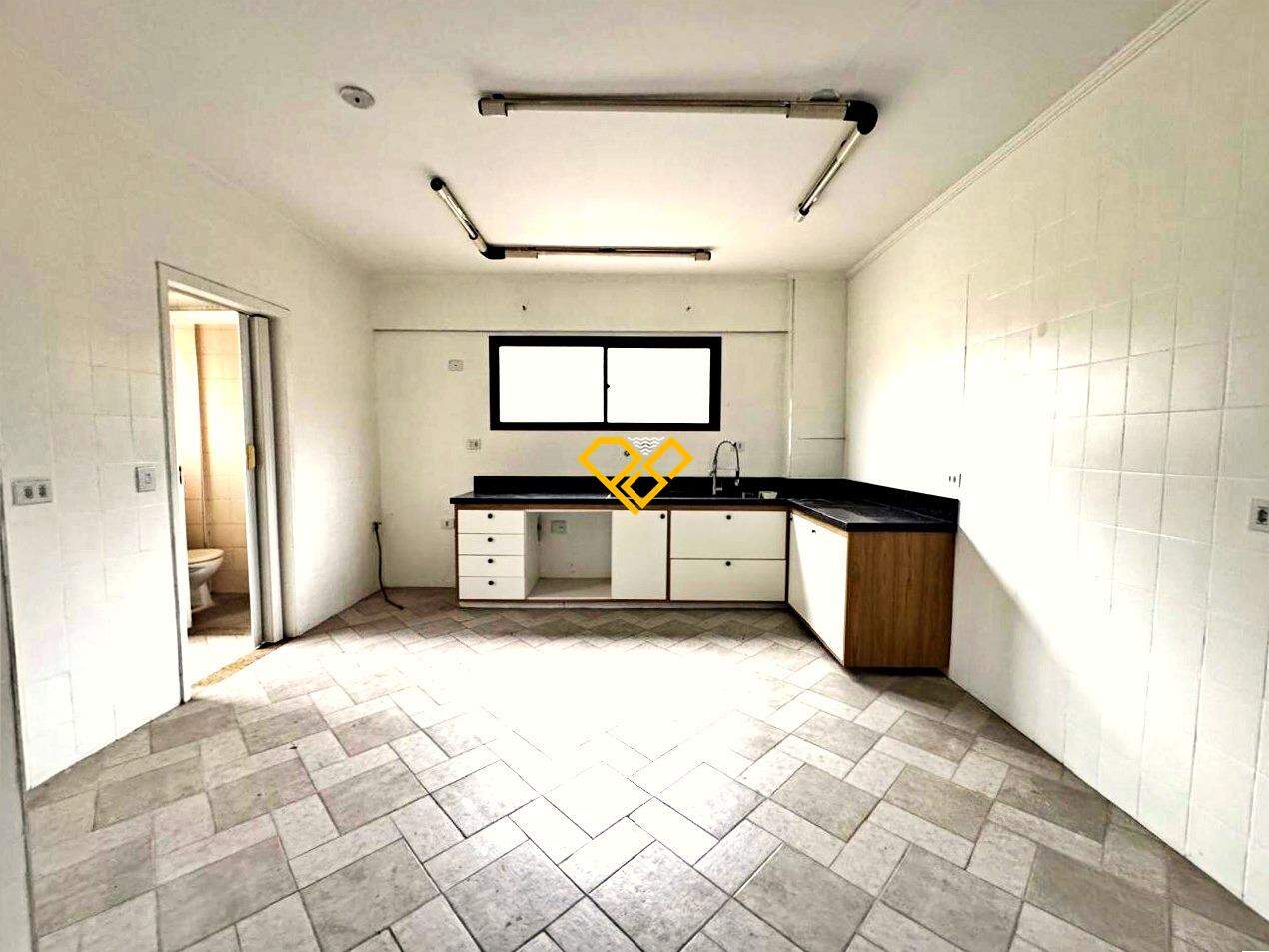 Apartamento à venda no Ponta da Praia: Cozinha