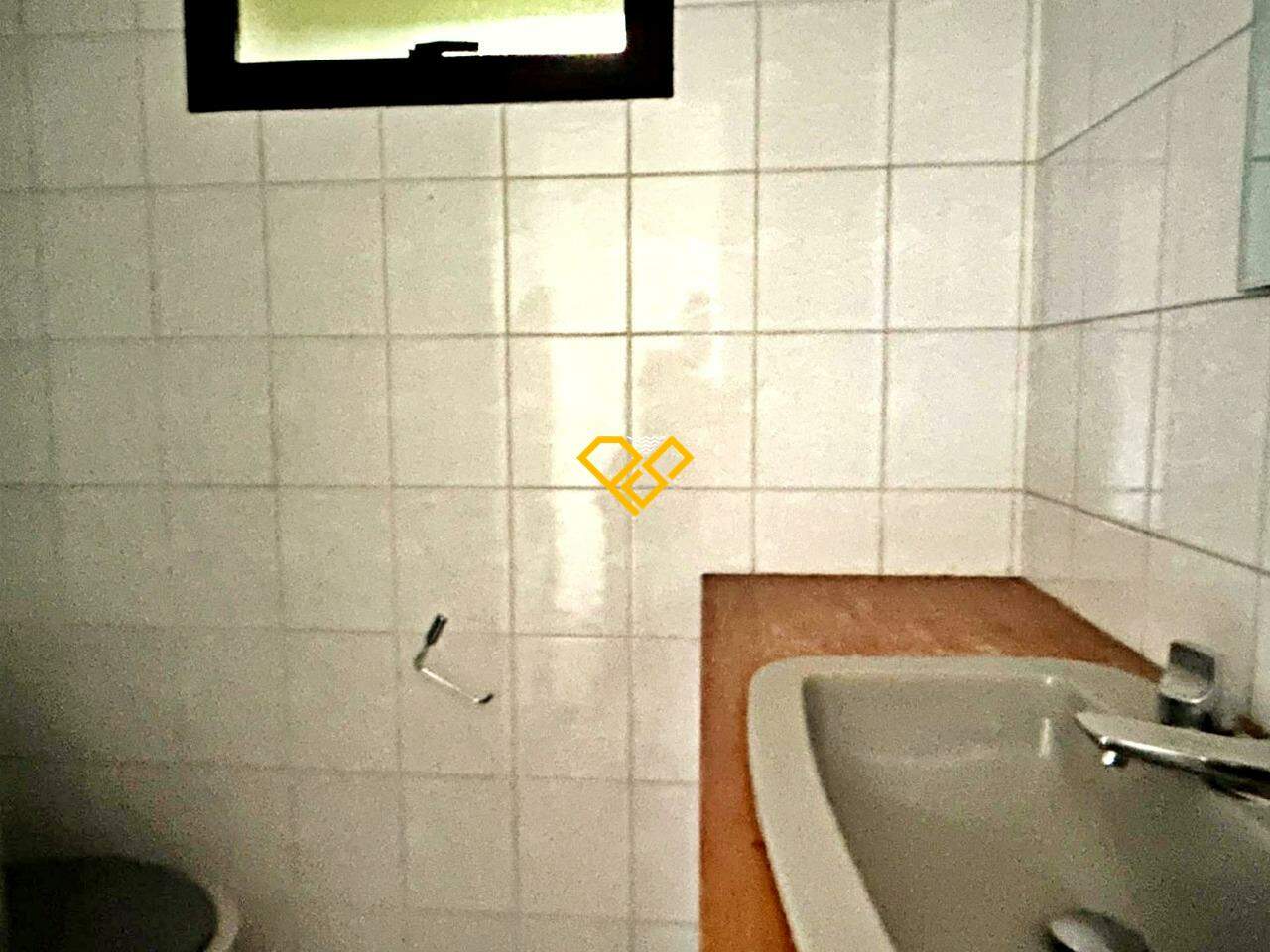 Apartamento à venda no Ponta da Praia: Lavabo