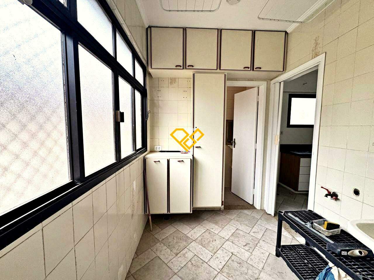 Apartamento à venda no Ponta da Praia: Área de serviço