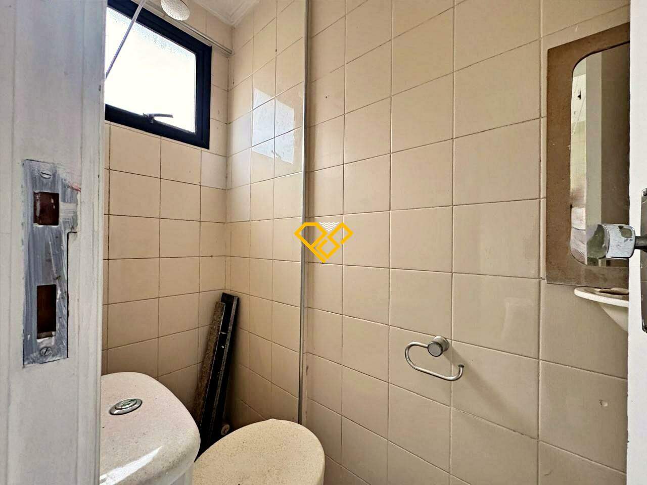 Apartamento à venda no Ponta da Praia: Wc de serviço
