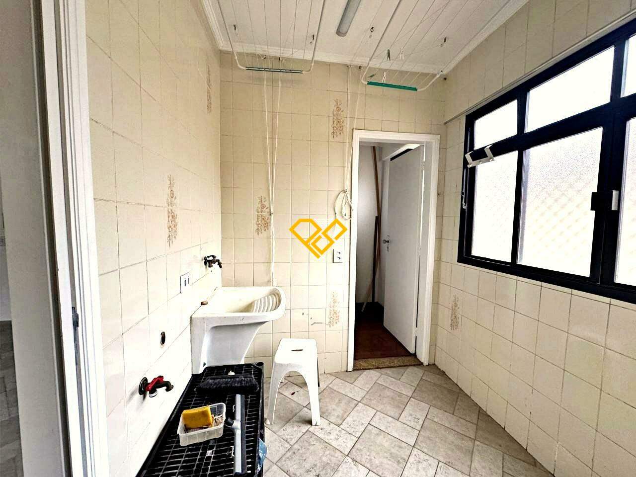 Apartamento à venda no Ponta da Praia: Área de serviço