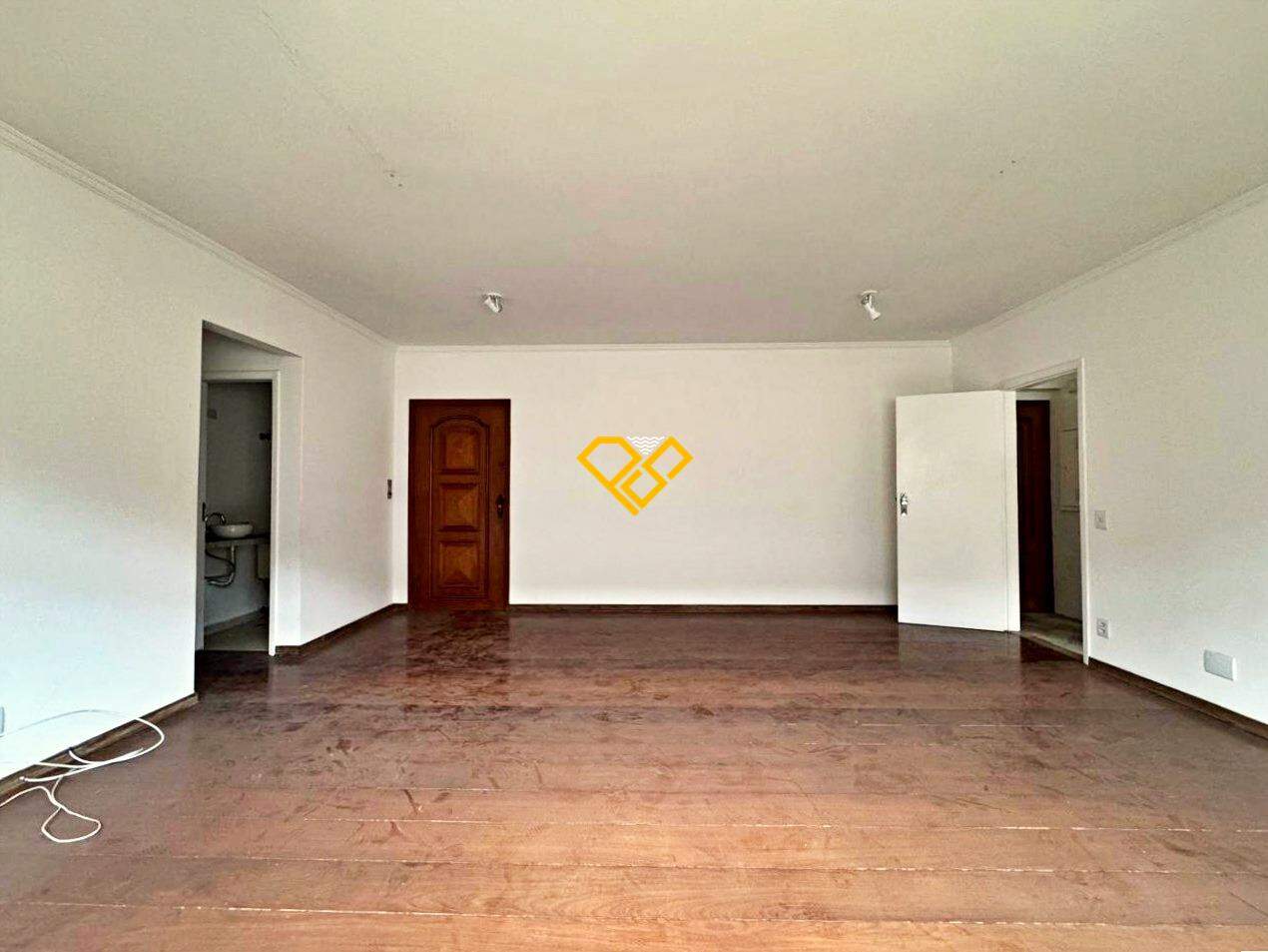 Apartamento à venda no Ponta da Praia: Sala