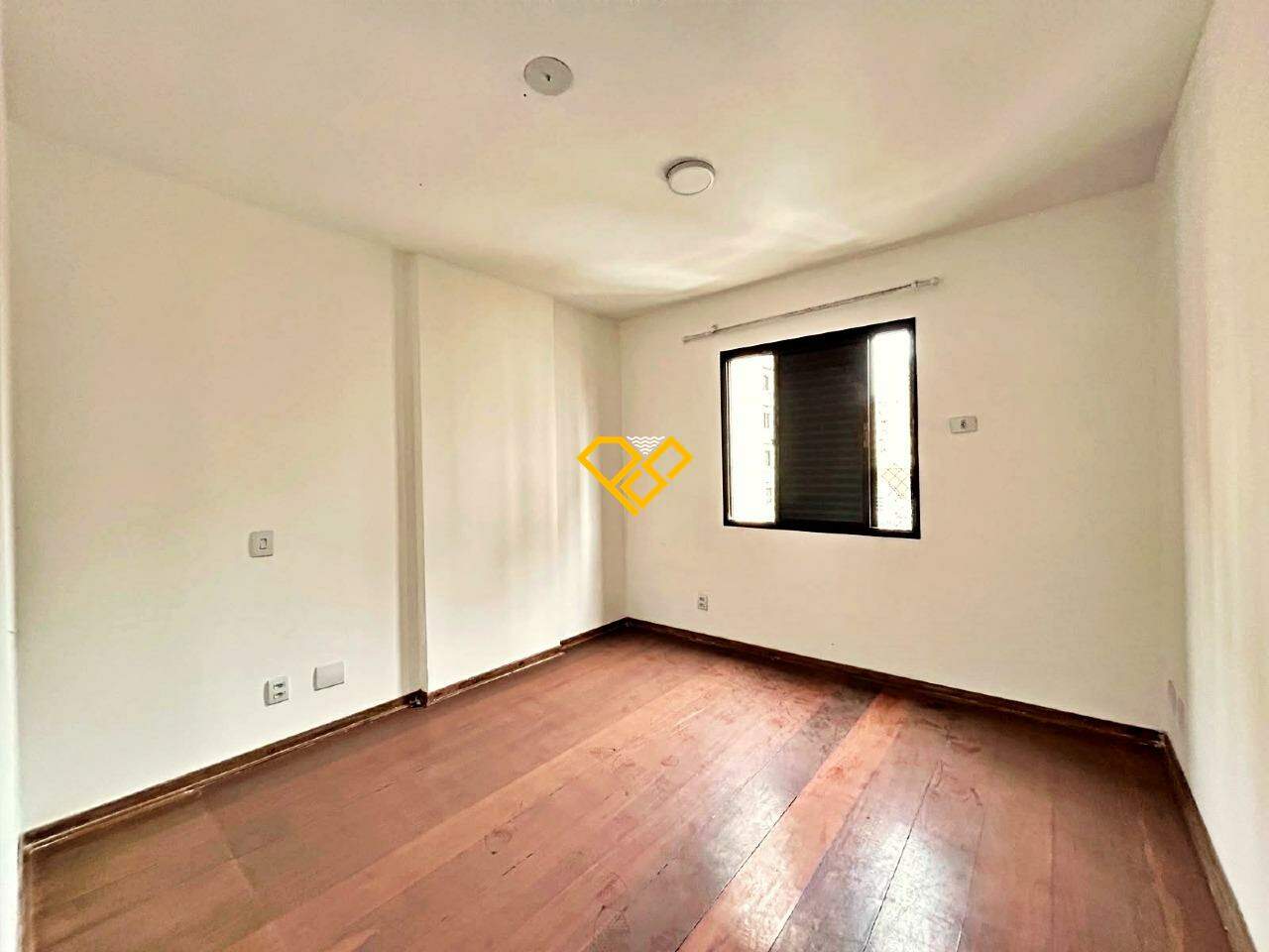 Apartamento à venda no Ponta da Praia: Dormitório 1 - suíte