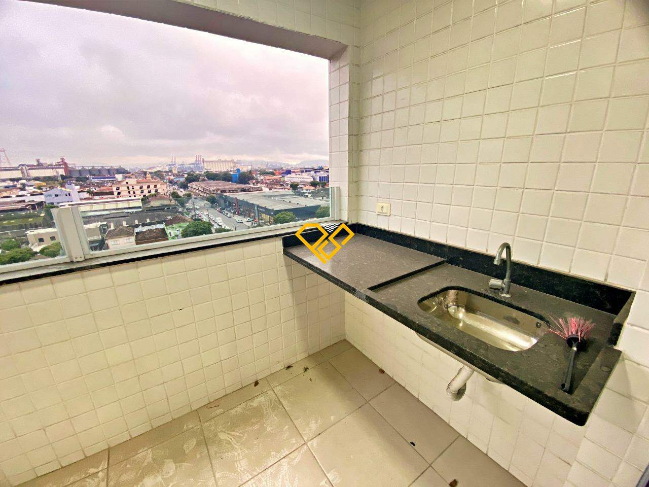 Apartamento à venda no Macuco: Varanda