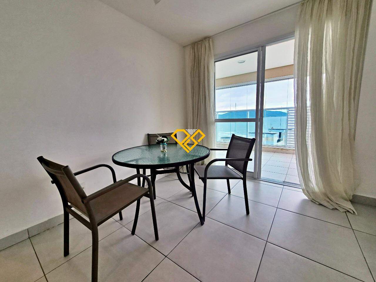 Apartamento Duplex à venda no José Menino: Sala