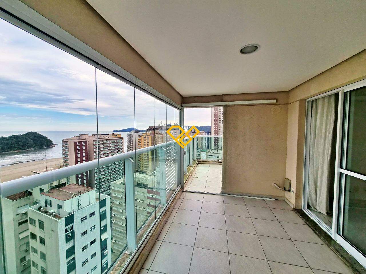 Apartamento Duplex à venda no José Menino: Varanda