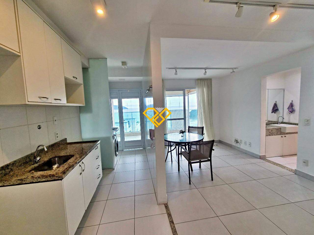 Apartamento Duplex à venda no José Menino: Sala e cozinha